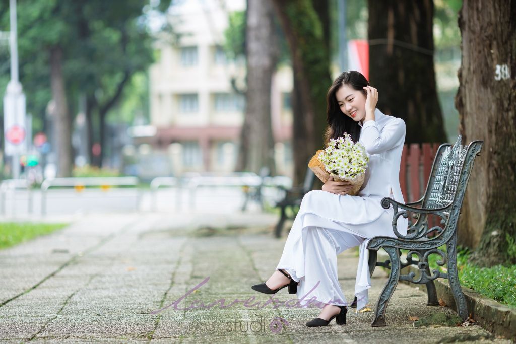 cách tạo dáng khi chụp hình áo dài ở Sài Gòn được nhiều bạn gái lựa chọn
