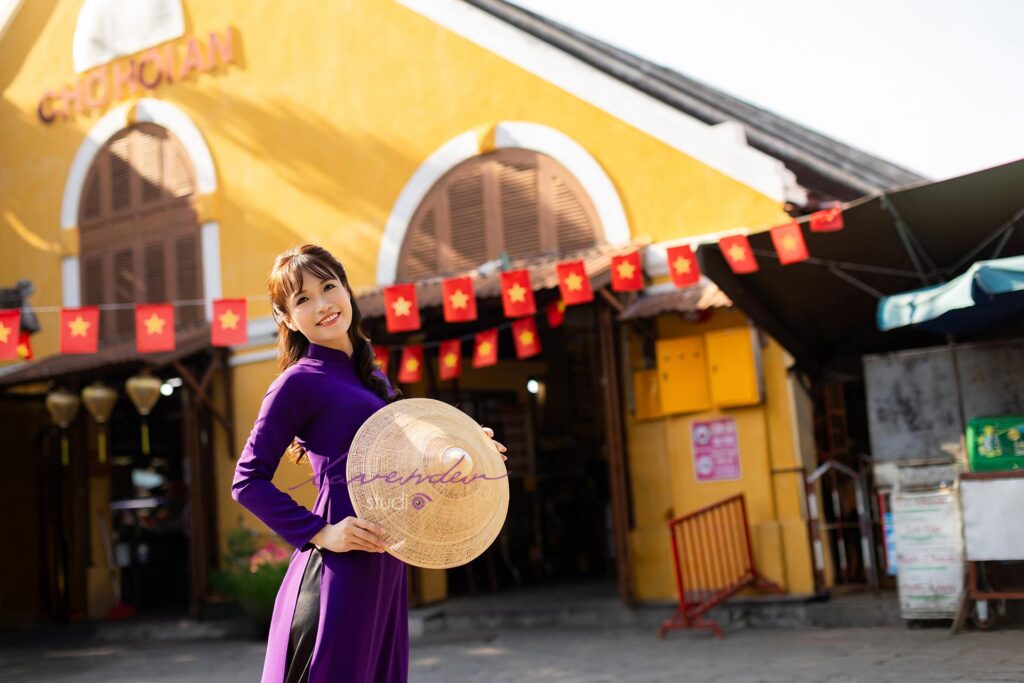 Chụp ảnh áo dài ở Hội An giá bao nhiêu