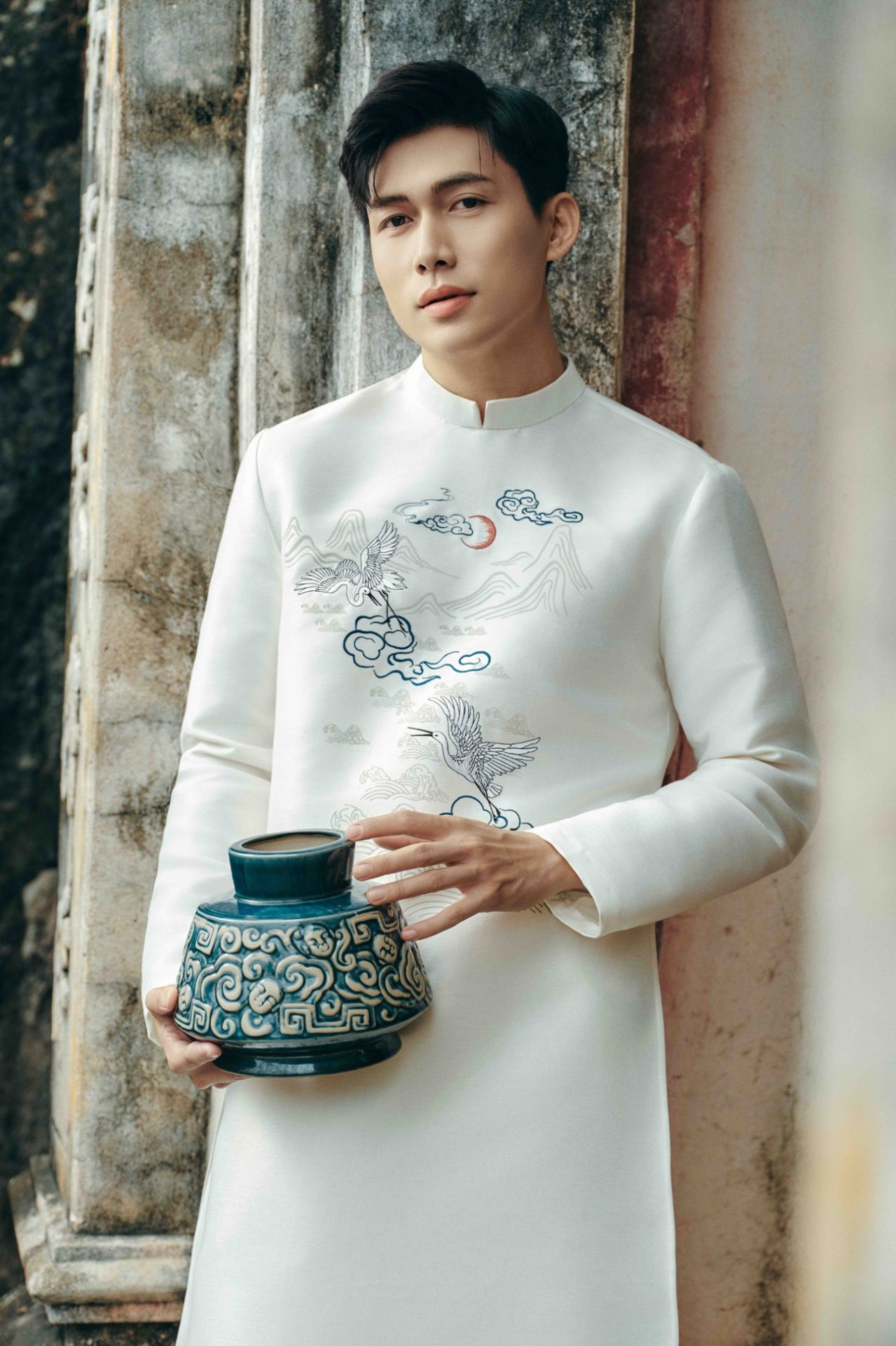 Cách Tạo Dáng Chụp Ảnh Áo Dài Cho Nam update 2026-2027 Chuẩn Soái Ca