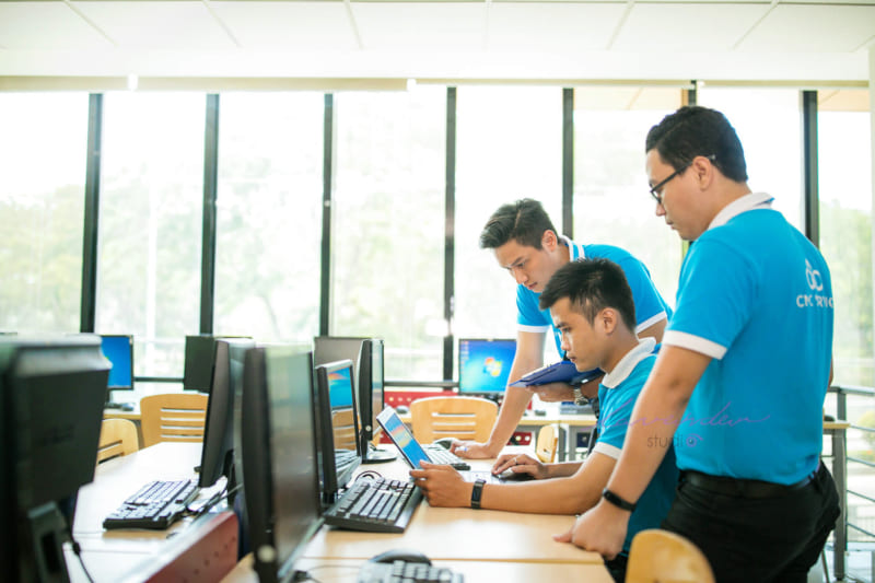 chụp hình doanh nghiệp CMC Service