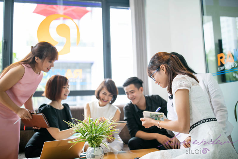 Chụp hình profile công ty ra khơi- doanh nghiệp tại TPHCM